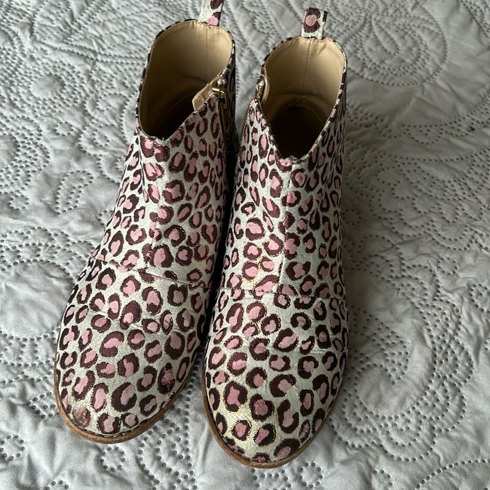 Janie and Jack short metallic animal print boots. Off white w/ pink and brown. 3